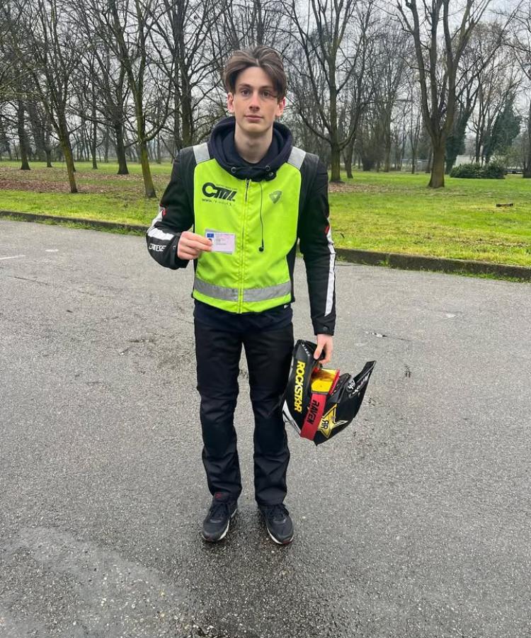 9edb3c75-f25c-47da-a3e5-bb8f7973e29c